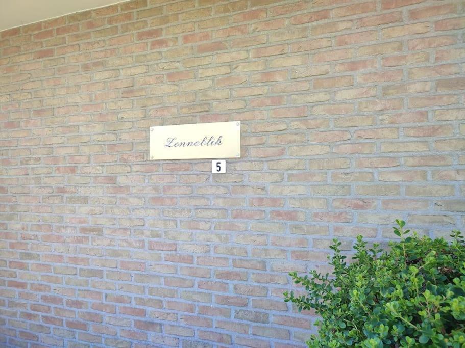 4-Persoons Appartement Met Een Mooi Uitzicht De Panne Luaran gambar