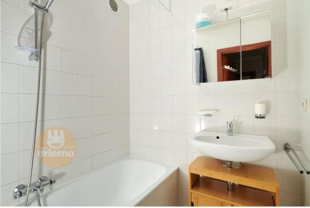 4-Persoons Appartement Met Een Mooi Uitzicht De Panne Luaran gambar