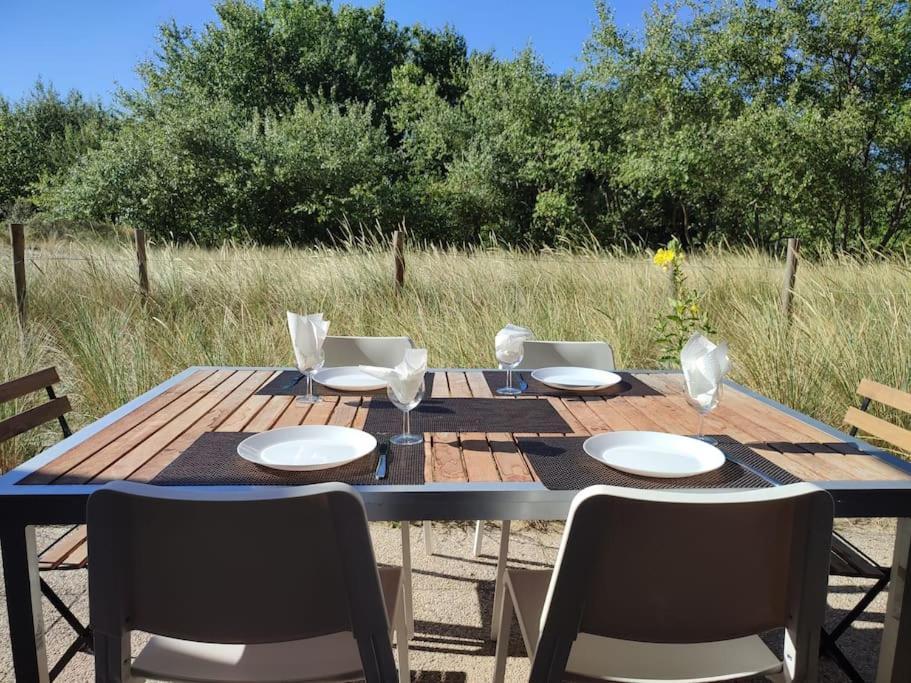 4-Persoons Appartement Met Een Mooi Uitzicht De Panne Luaran gambar